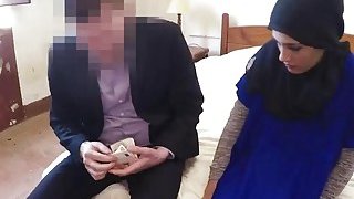 Seorang manajer hotel horny memek manis ketat Arab di berbagai pose