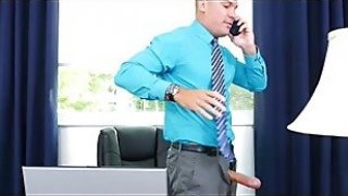 Haley Reed mendapatkan vaginanya yang diregangkan oleh Jason SFRQ7