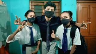 Desi teman sekolah india preeti dan ishu pornografi berat threesome dengan pacar bbc sialan audio hindi