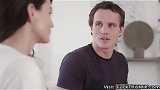 Akhirnya menemukan cara untuk bercinta dengan momepoxo langkah payudara besar saya yang panas