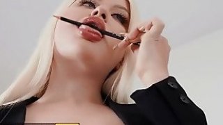 Brazzers - Rekan kerja Hailey Rose dan London Laurent memberi rekan kerja mereka cumshot yang akan dia ingat