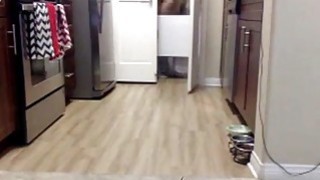 Anal Masturbasi Di Dapur Di Kamera