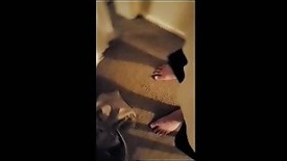 Suami saya sedikit cuck jadi saya mengundang teman dari pekerjaan untuk datang dan bermain kebenaran atau dareanvpe