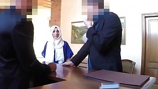 Remaja Arab Mendapat Pussy Dicukur Di Kamar Hotel